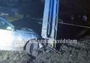 Villanyoszlopnak ütközött egy személygépkocsi, szerdán, este, Gerendáson. Kép forrása: Békés Vármegyei Katasztrófavédelmi Igazgatóság Villanyoszlopnak ütközött egy személygépkocsi, szerdán, este, Gerendáson. Kép forrása: Békés Vármegyei Katasztrófavédelmi Igazgatóság