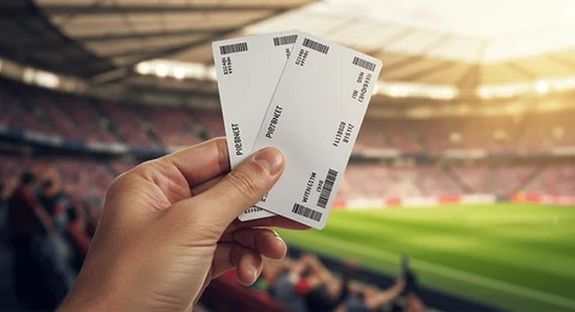 Sportmérkőzésre és koncertekre készítettek, árultak hamis belépőket a Heves vármegyei férfiak, akiket a Békés vármegyei, békéscsabai rendőrök fogtak el. A kép illusztráció. Kép: Shutterstock Sportmérkőzésre és koncertekre készítettek, árultak hamis belépőket a Heves vármegyei férfiak, akiket a Békés vármegyei, békéscsabai rendőrök fogtak el. A kép illusztráció. Kép: Shutterstock