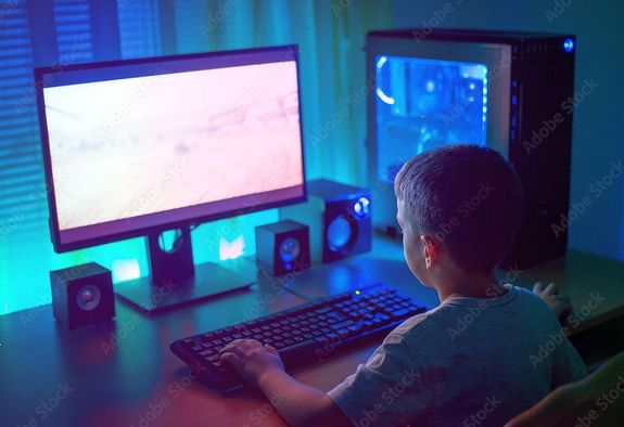 A diákok naponta 6-7 órát töltenek képernyő előtt. A kép illusztráció. Kép: Adobe Stock A diákok naponta 6-7 órát töltenek képernyő előtt. A kép illusztráció. Kép: Adobe Stock