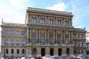 A Magyar Tudományos Akadémiát 1825. november 3-án alapították. Az alapító Széchenyi István. A képen a Magyar Tudományos Akadémia épülete Budapest V. kerületében, a Széchenyi István téren. Kép: Daniel Csörföly. Kép forrása: Wikipédia A Magyar Tudományos Akadémiát 1825. november 3-án alapították. Az alapító Széchenyi István. A képen a Magyar Tudományos Akadémia épülete Budapest V. kerületében, a Széchenyi István téren. Kép: Daniel Csörföly. Kép forrása: Wikipédia