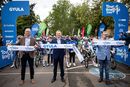 A Gyulai Várnál kezdődött a 2026-os Tour de Hongrie, 19 csapat 112 versenyzője sorakozott fel a rajtvonal mögött, ahol Eisenkrammer Károly, a verseny főszervezője, dr. Görgényi Ernő, Gyula polgármestere, és dr. Falvai Mátyás, a Nemzeti Rendezvényszervező Ügynökség vezérigazgatója vágta át a rajtszalagot. Kép: Tour de Hongrie A Gyulai Várnál kezdődött a 2026-os Tour de Hongrie, 19 csapat 112 versenyzője sorakozott fel a rajtvonal mögött, ahol Eisenkrammer Károly, a verseny főszervezője, dr. Görgényi Ernő, Gyula polgármestere, és dr. Falvai Mátyás, a Nemzeti Rendezvényszervező Ügynökség vezérigazgatója vágta át a rajtszalagot. Kép: Tour de Hongrie