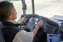 A vezető az autóbusszal elindult, a leszállót elrántotta, aki az autóbusz alá esett az az útra, ahol a jármű jobb hátsó kereke áthajtott a testén. A kép illusztráció. Kép: DepositPhotos A vezető az autóbusszal elindult, a leszállót elrántotta, aki az autóbusz alá esett az az útra, ahol a jármű jobb hátsó kereke áthajtott a testén. A kép illusztráció. Kép: DepositPhotos