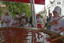 Guinness-rekordkísérlettel, 5100 liter, bölényhúsból készült gulyással ünnepelték a városalapítás 420. évfordulóját a partiumi Nagyszalontán. Kép: Nagyszalontai Polgármesteri Hivatal / aradihirek.ro Guinness-rekordkísérlettel, 5100 liter, bölényhúsból készült gulyással ünnepelték a városalapítás 420. évfordulóját a partiumi Nagyszalontán. Kép: Nagyszalontai Polgármesteri Hivatal / aradihirek.ro
