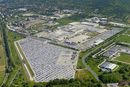 Az esztergomi Suzuki gyár légi felvételen. Kép: Wikipédia Az esztergomi Suzuki gyár légi felvételen. Kép: Wikipédia