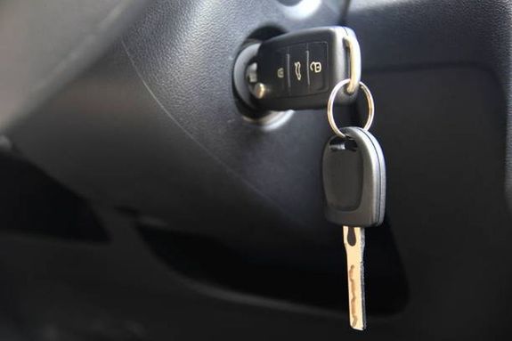 Benne volt az indítókulcs, így vittek el egy autót eleki ház elől, augusztus 12-én, éjjel. A kép illusztráció. Kép: iStock Benne volt az indítókulcs, így vittek el egy autót eleki ház elől, augusztus 12-én, éjjel. A kép illusztráció. Kép: iStock