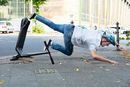 Augusztus 28-án, a vezető nő nem adott elsőbbséget személykocsijával egy rolleres fiatalembernek, Szarvason. A fiatal elesett és súlyosan megsérült. A kép illusztráció. Kép: Dreamstime Augusztus 28-án, a vezető nő nem adott elsőbbséget személykocsijával egy rolleres fiatalembernek, Szarvason. A fiatal elesett és súlyosan megsérült. A kép illusztráció. Kép: Dreamstime